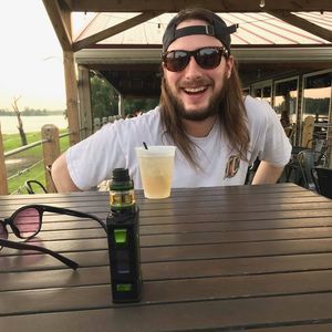 Meet your Posher, Devin